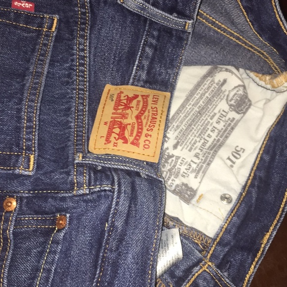 Levi’s denim buttons shorts - Picture 9 of 13